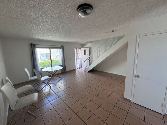 1604 Presioca St Spring Valley, CA 91977 photo 2