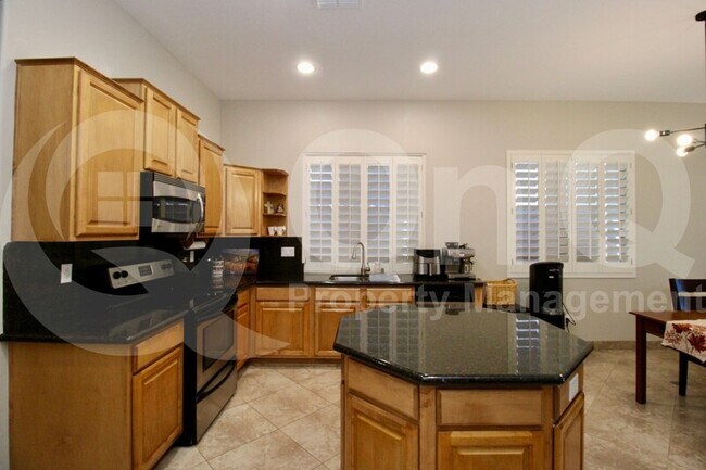 107 W Windsong Dr Phoenix, AZ 85045 photo 3
