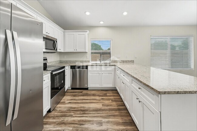 35042 N Aubrac Cir San Tan Valley, AZ 85143 photo 4