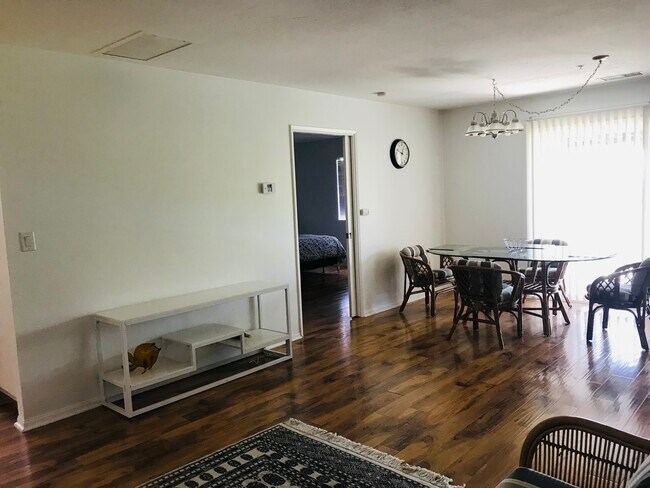 1414 Sweetbriar Cir Carlsbad, CA 92011 photo 5