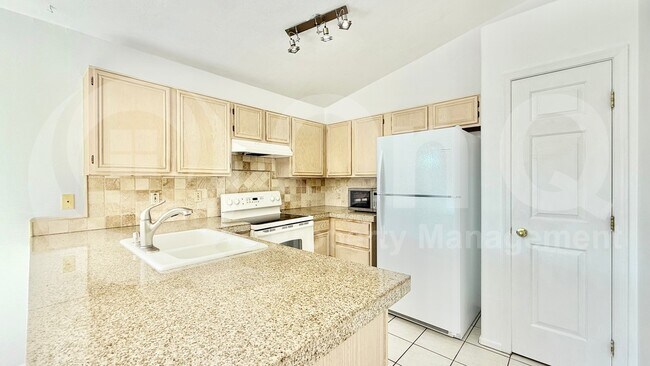 413 N Flint St Gilbert, AZ 85234 photo 4