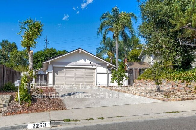 2253 Raintree Pl Escondido, CA 92026 photo 2