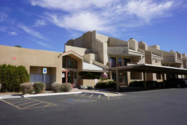 4850 E Desert Cove Ave Scottsdale, AZ 85254 photo 2