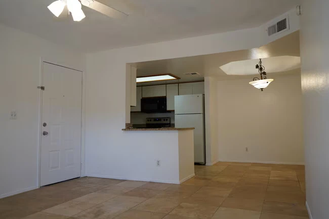 4850 E Desert Cove Ave Scottsdale, AZ 85254 photo 4