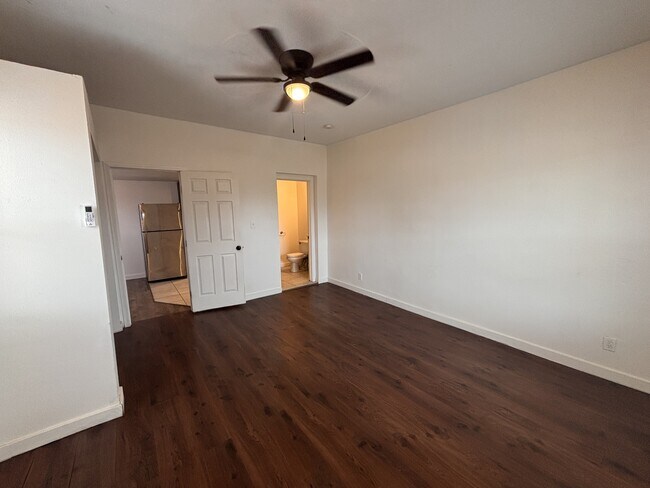 353 W Tonto St Phoenix, AZ 85003 photo 2