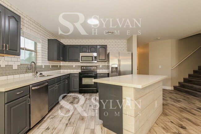 3120 W St Anne Ave Phoenix, AZ 85041 photo 5