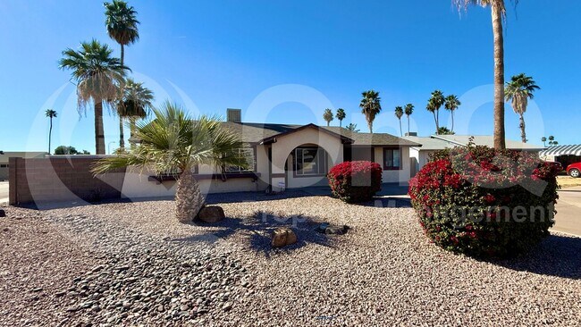 1995 E Rice Dr Tempe, AZ 85283 photo 2