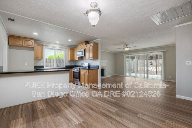 534 Galeon Ct Spring Valley, CA 91977 photo 2