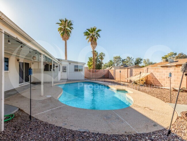 520 E Jahns Pl Casa Grande, AZ 85122 photo 2