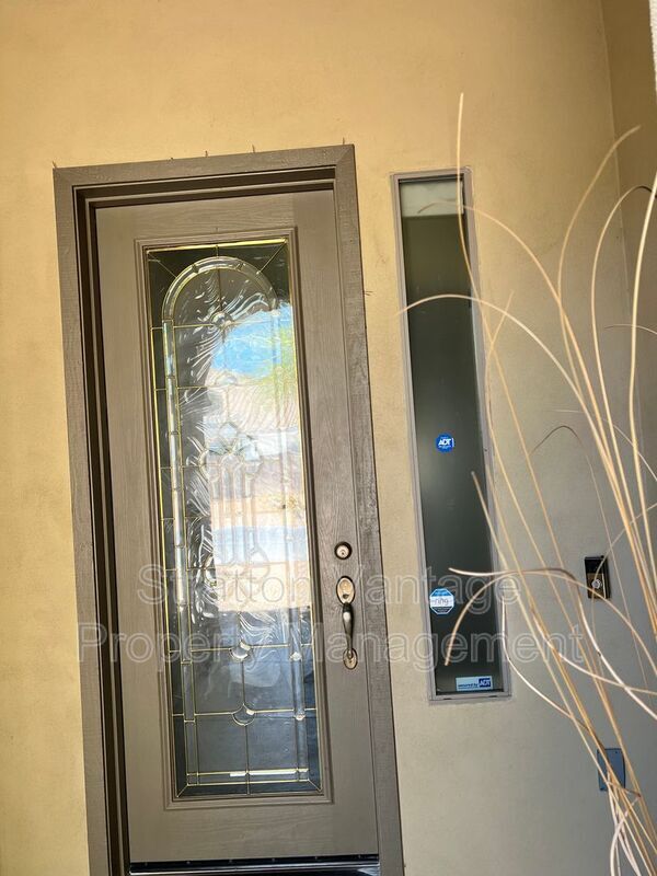 35214 N 26th Dr Phoenix, AZ 85086 photo 3