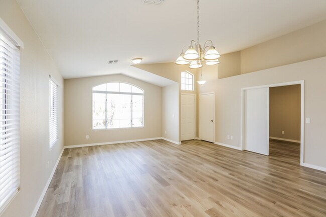 17877 N 85th Ln Peoria, AZ 85382 photo 5
