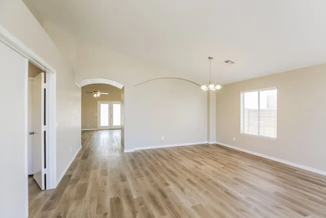 17877 N 85th Ln Peoria, AZ 85382 photo 4