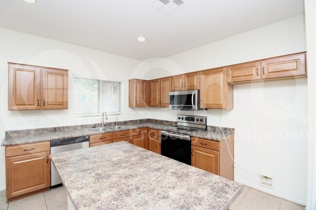9425 W Raymond St Tolleson, AZ 85353 photo 4