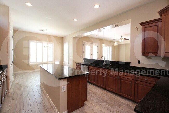 3129 E Ironside Ct Gilbert, AZ 85298 photo 5