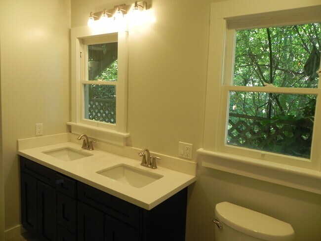 923 Bridgeway Sausalito, CA 94965 photo 3