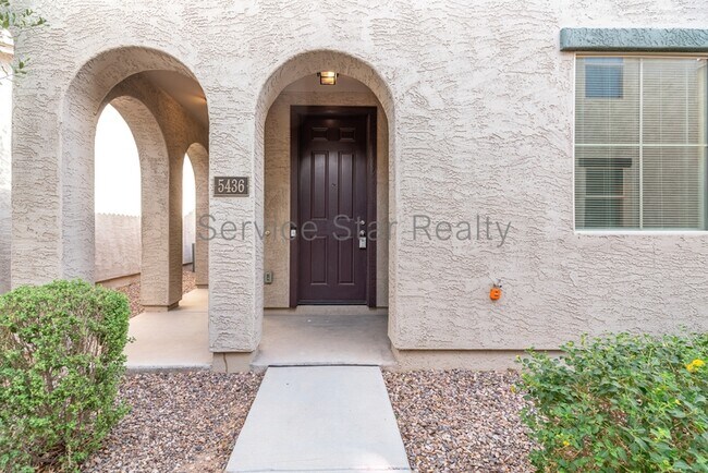 5436 Fulton St Phoenix, AZ 85043 photo 4