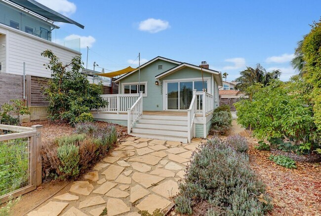 4525 Saratoga Ave San Diego, CA 92107