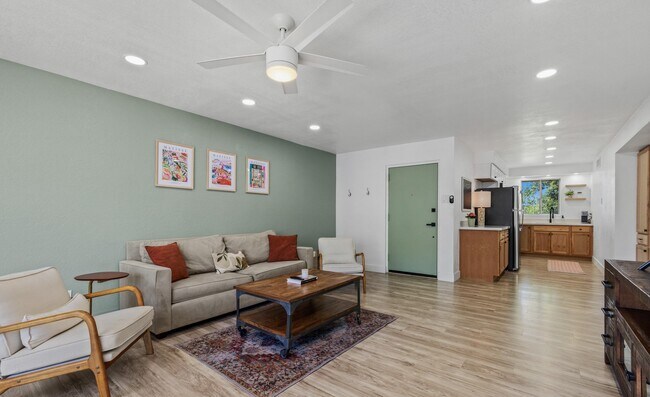 1010 E Osborn Rd Phoenix, AZ 85014 photo 5