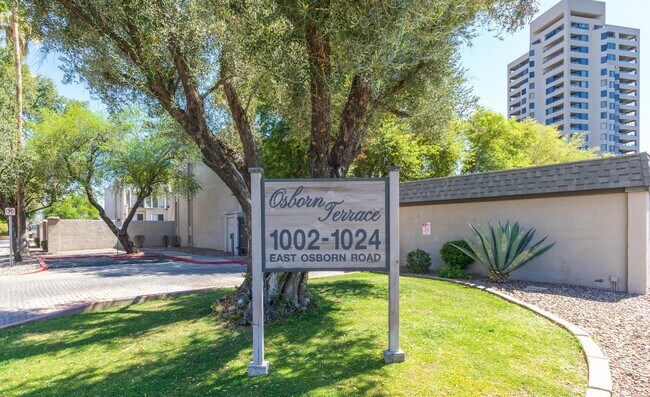 1010 E Osborn Rd Phoenix, AZ 85014 photo 2