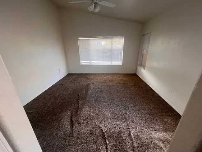 10821 W Royal Palm Rd Peoria, AZ 85345 photo 3