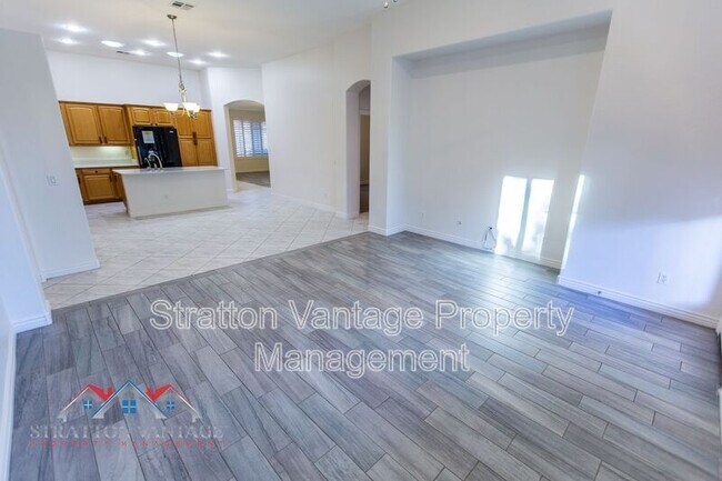 2813 E Cobalt St Chandler, AZ 85225 photo 2