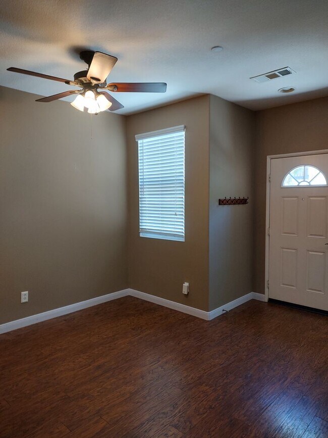 28301 Socorro St Murrieta, CA 92563 photo 3