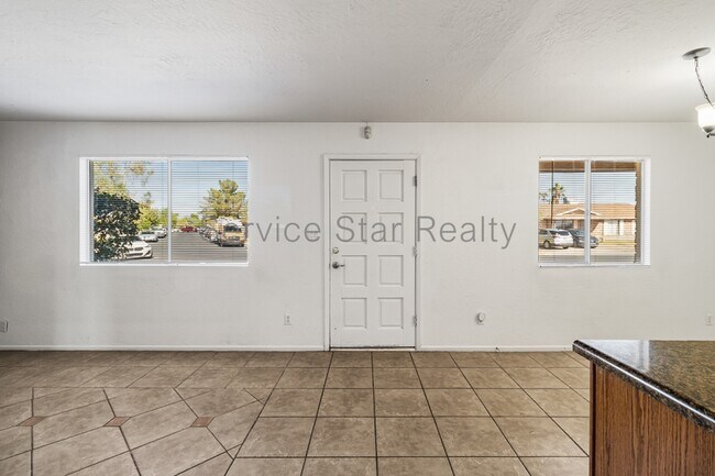 1158 W Hillview St Mesa, AZ 85201 photo 3