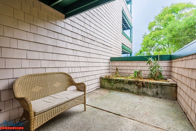 320 Soquel Ave Santa Cruz, CA 95062 photo 3
