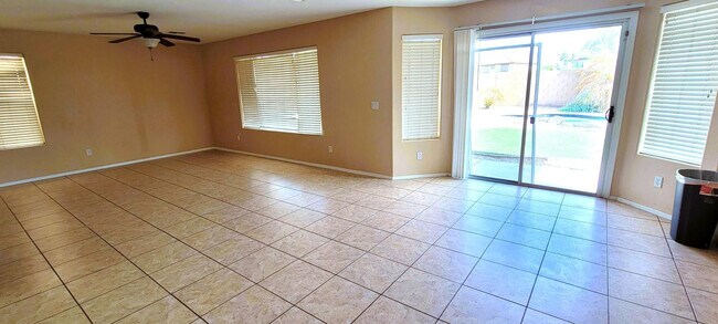 17440 W Caribbean Ln Surprise, AZ 85388 photo 5