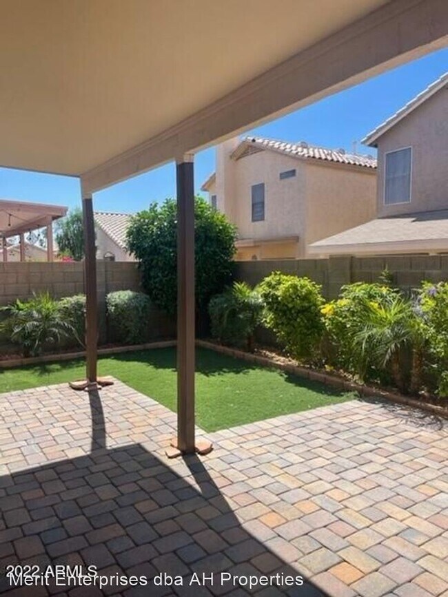 4911 W Wahalla Ln Glendale, AZ 85308 photo 2