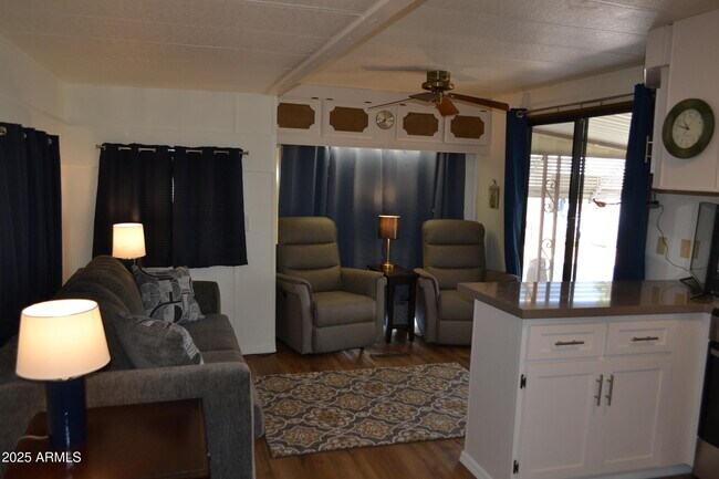 1371 West St Apache Junction, AZ 85119 photo 4