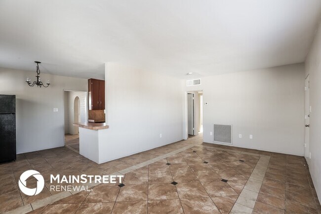 3434 E Polk St Phoenix, AZ 85008 photo 4