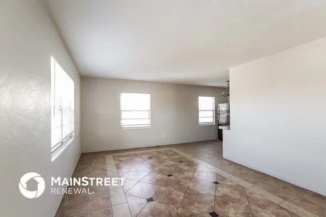 3434 E Polk St Phoenix, AZ 85008 photo 3