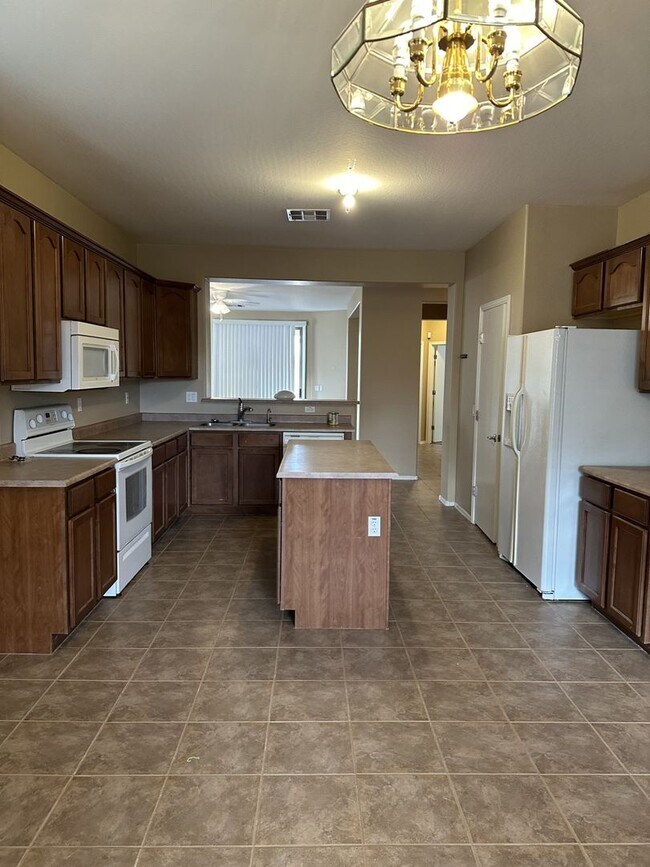 44456 W Eddie Way Maricopa, AZ 85138 photo 4