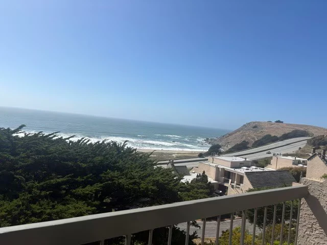 425 Roberts Rd Pacifica, CA 94044 photo 3