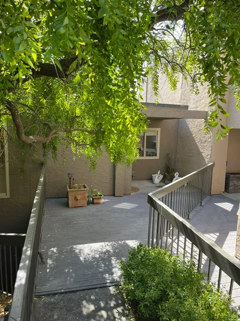 425 Roberts Rd Pacifica, CA 94044 photo 2