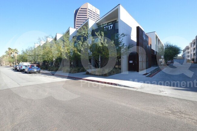 1717 N 1st Ave Phoenix, AZ 85003 photo 2