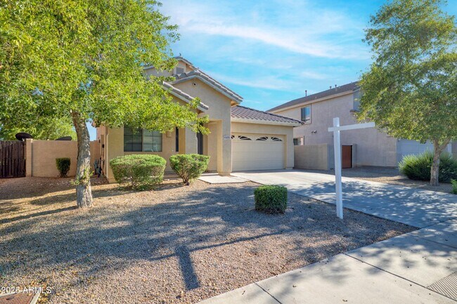 15273 W Roanoke Ave Goodyear, AZ 85395 photo 3