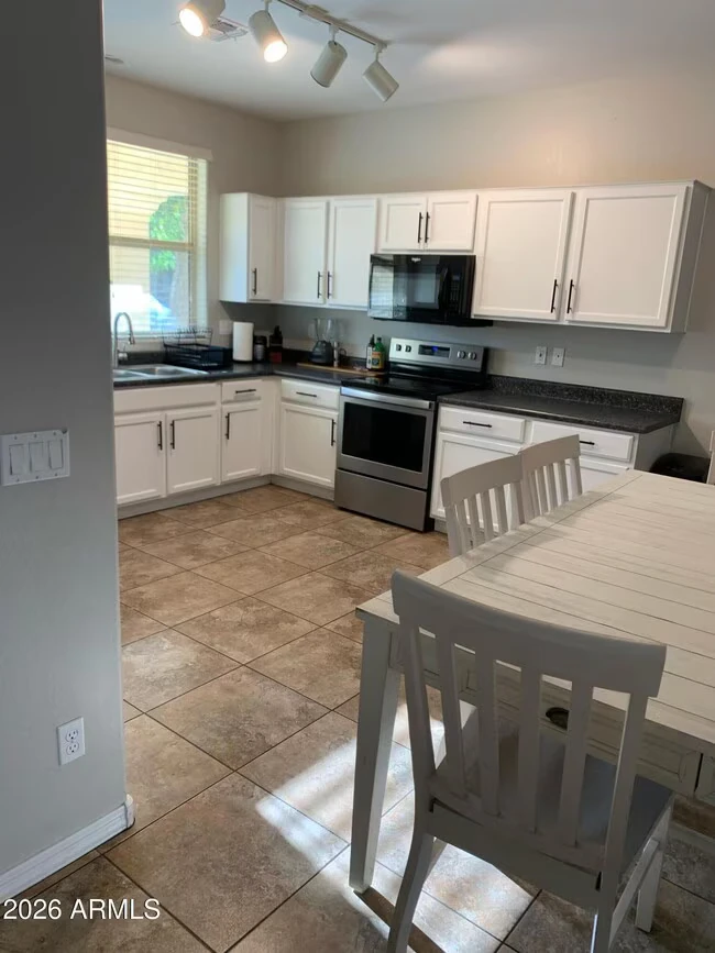 1415 S Terrace Rd Tempe, AZ 85281 photo 3