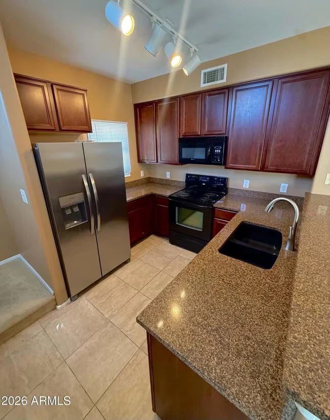 1318 S Sabino Dr photo 4