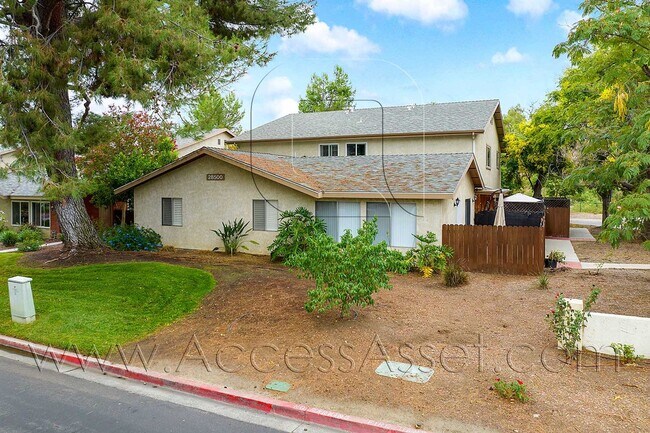 28500 Via Princesa Murrieta, CA 92563 photo 3