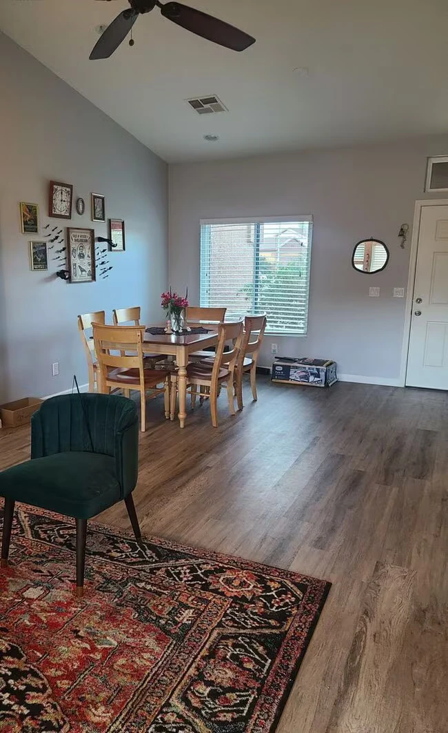 17407 N Larkspur Ln Surprise, AZ 85374 photo 3