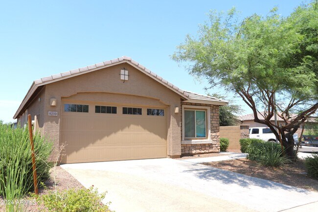 9210 W Willow Bend Ln photo 3