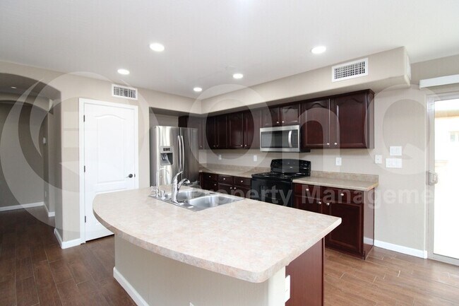 2736 S 155th Ln Goodyear, AZ 85338 photo 3