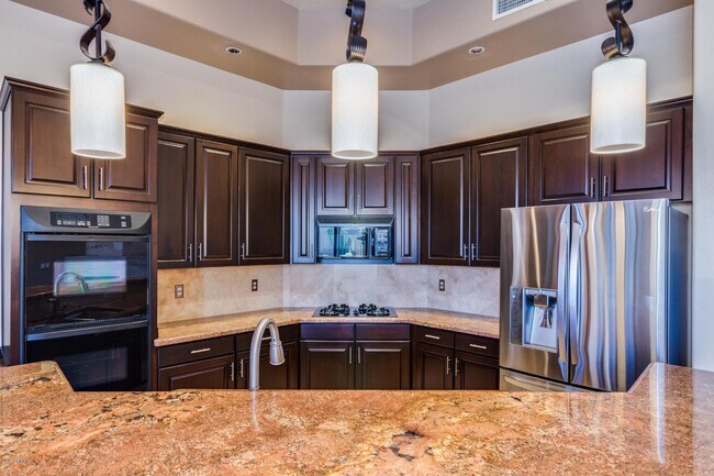 4823 E Estevan Rd Phoenix, AZ 85054 photo 4