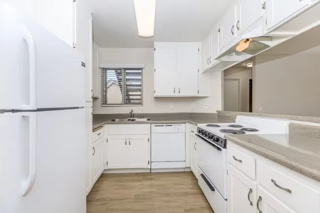 Valley Breeze Apartments photo 3