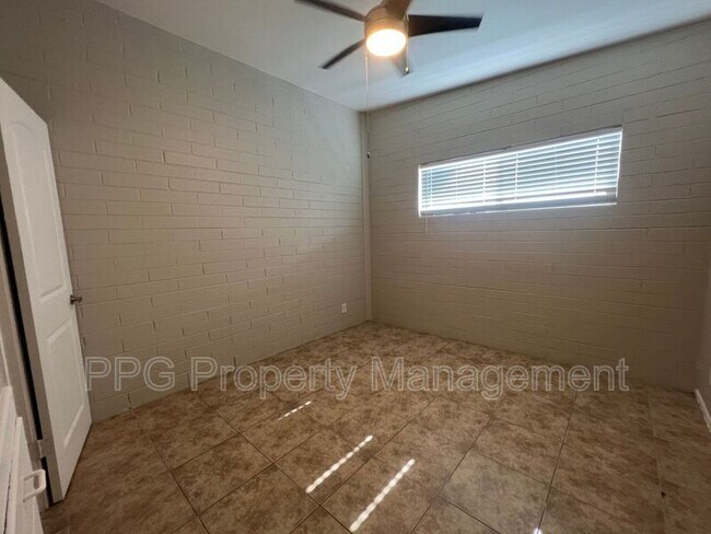 906 S Mariana St Tempe, AZ 85281 photo 5