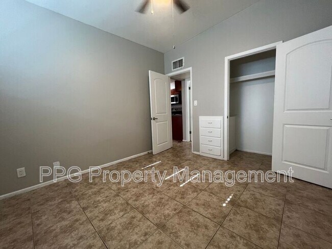 906 S Mariana St Tempe, AZ 85281 photo 4