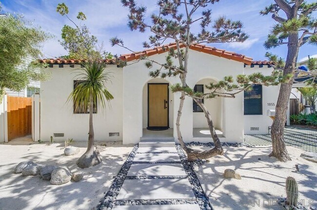 1855 Reed Ave San Diego, CA 92109 photo 2