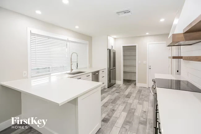 4409 W Griswold Rd Glendale, AZ 85302 photo 5